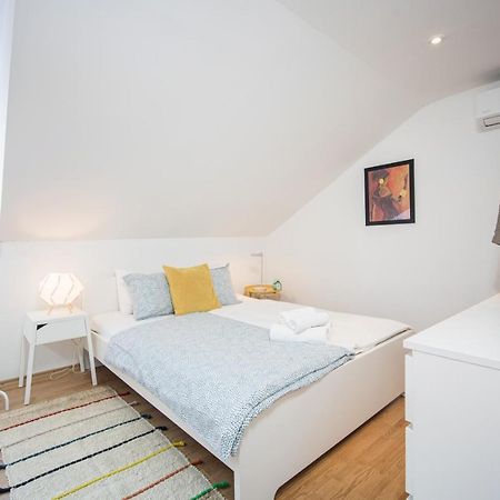 Top-Floor Apartment In Trogir Center Exterior foto