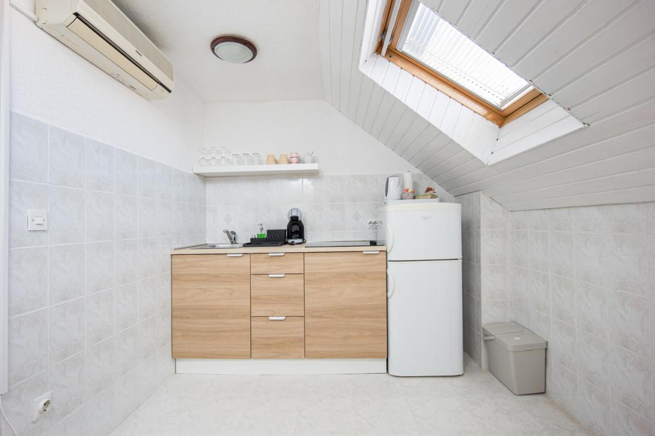 Top-Floor Apartment In Trogir Center Exterior foto
