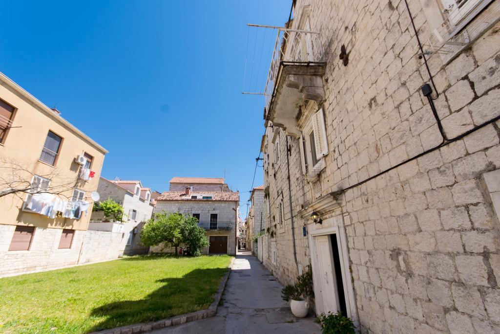 Top-Floor Apartment In Trogir Center Exterior foto